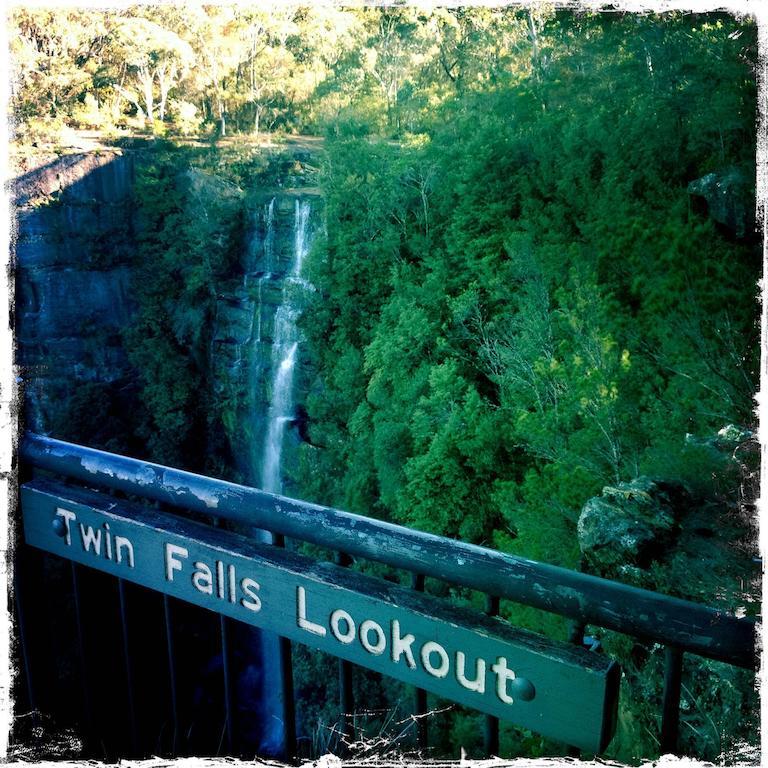 Twin Falls Bush Cottages Fitzroy Falls Номер фото